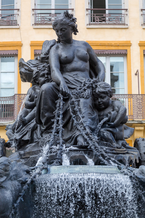 Rénovation de la fontaine Bartholdi place des Terreaux 3