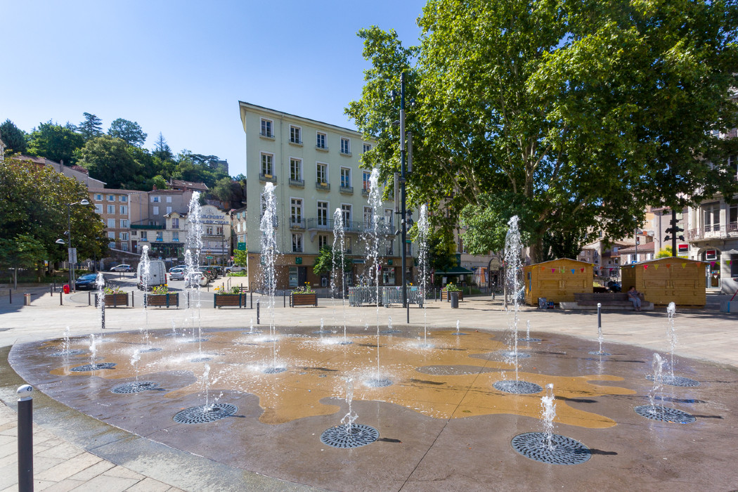 Fontaine sèche dynamique avec éclairage de la place des Cordeliers 6