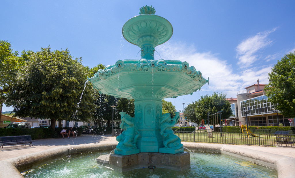 Restructuration de la fontaine traditionnelle de la place de la Résistance